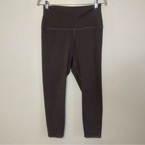 EUC high-waisted large capri leggings with tummy control.